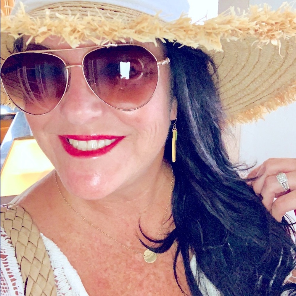 Hi, I’m Katie 🌸 New to the POSH Community!